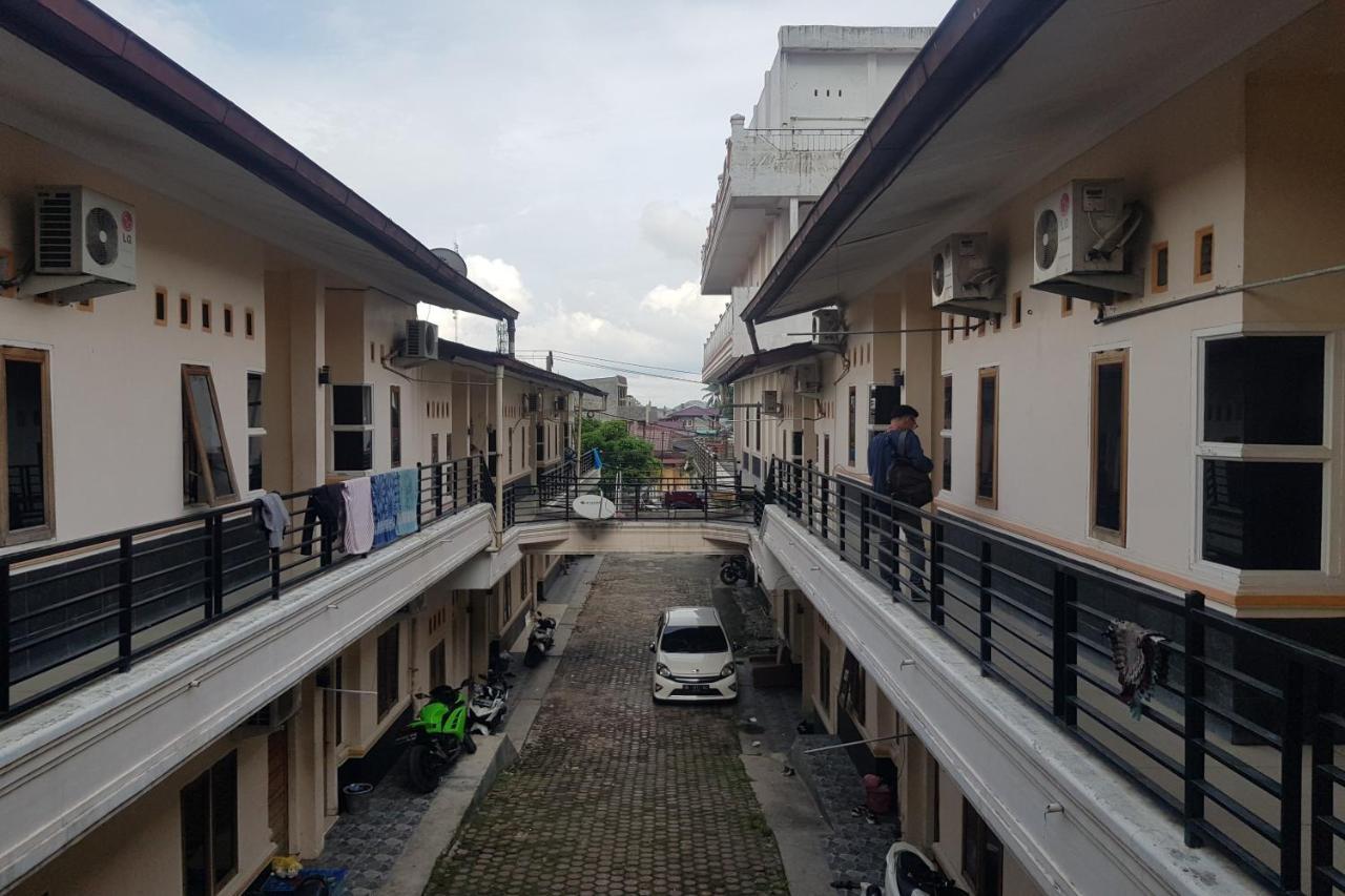 Oyo 91647 Sanina Residence Pematangsiantar Exterior foto
